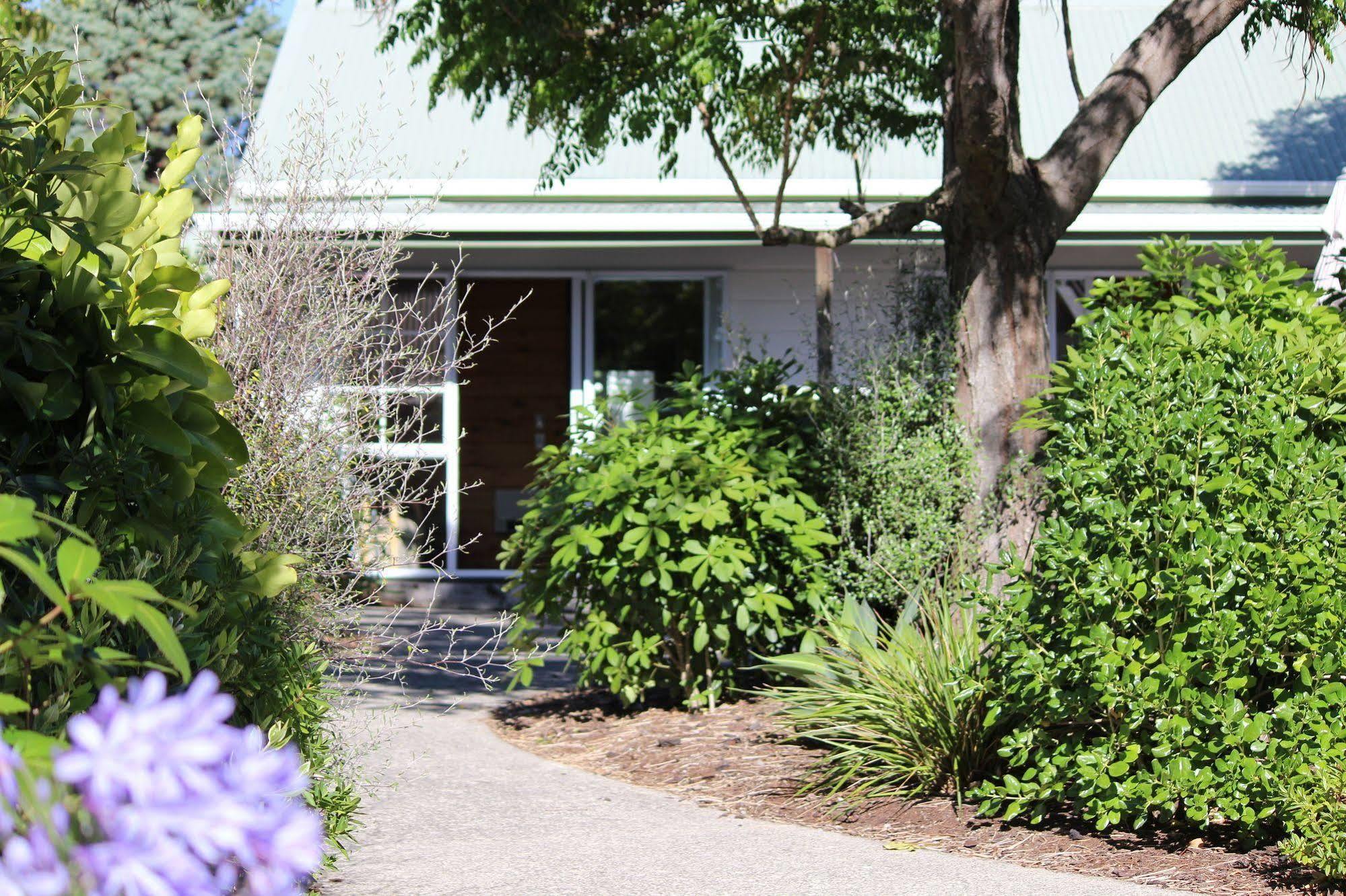 Pauanui Pines Motor Lodge Dış mekan fotoğraf