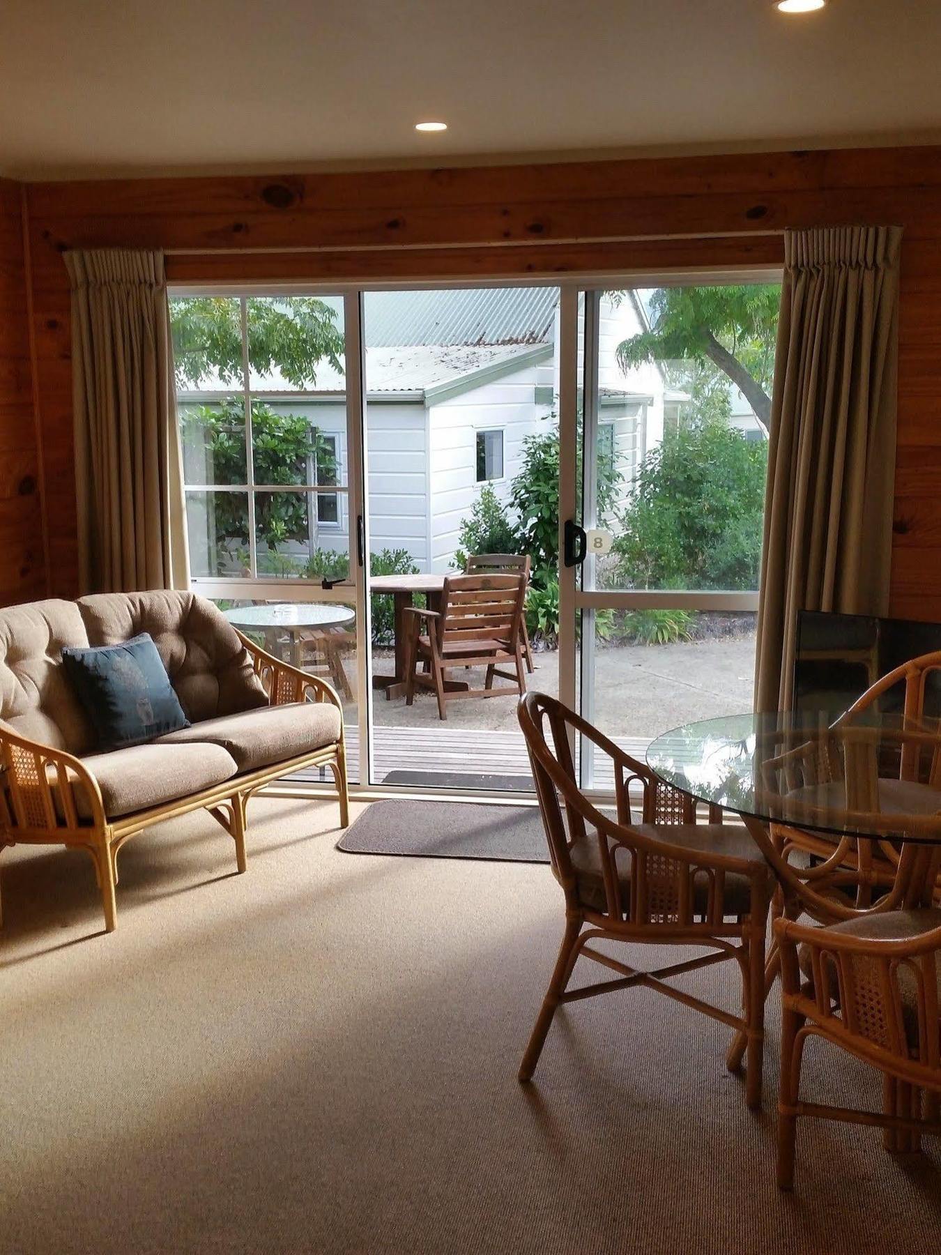 Pauanui Pines Motor Lodge Dış mekan fotoğraf