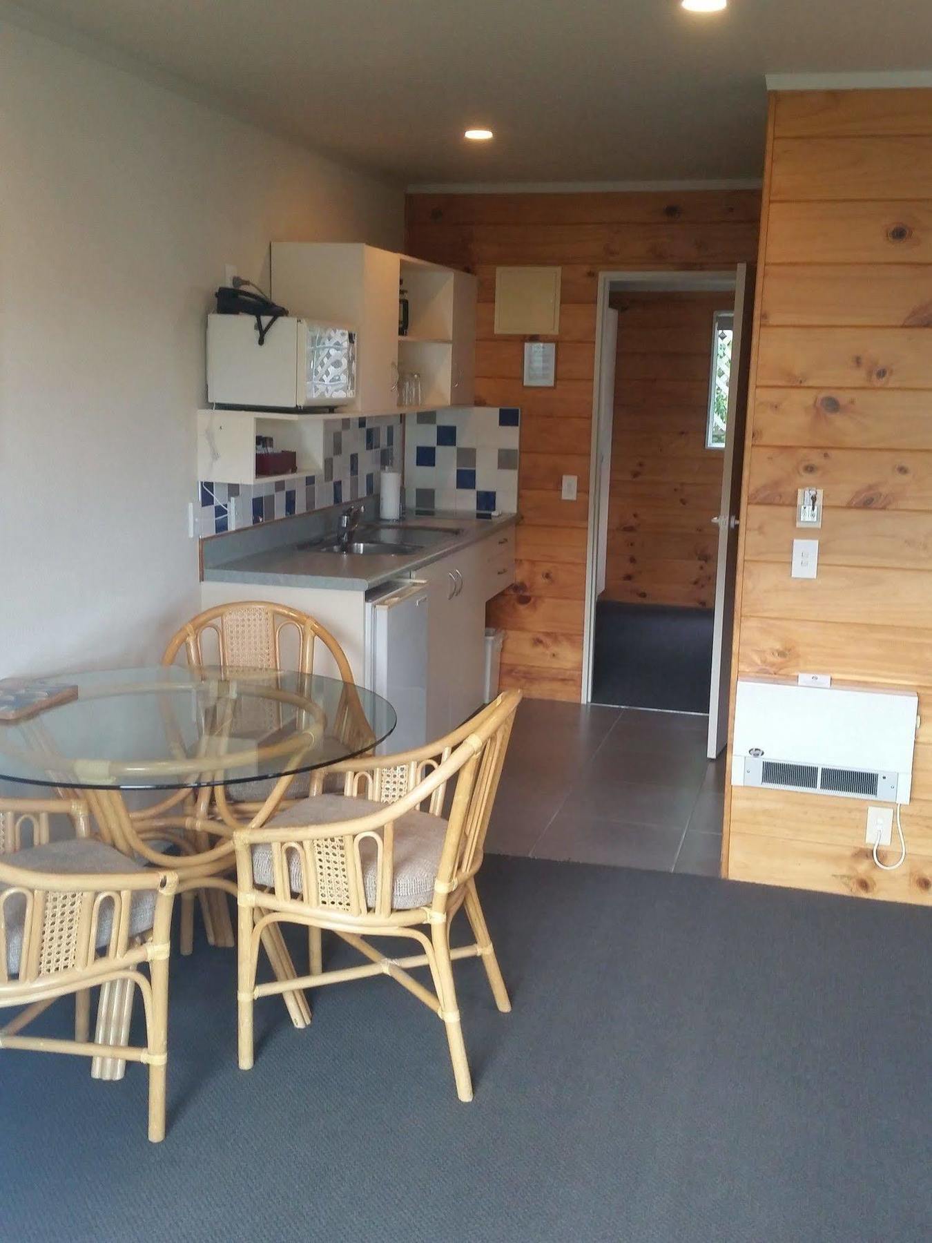 Pauanui Pines Motor Lodge Dış mekan fotoğraf