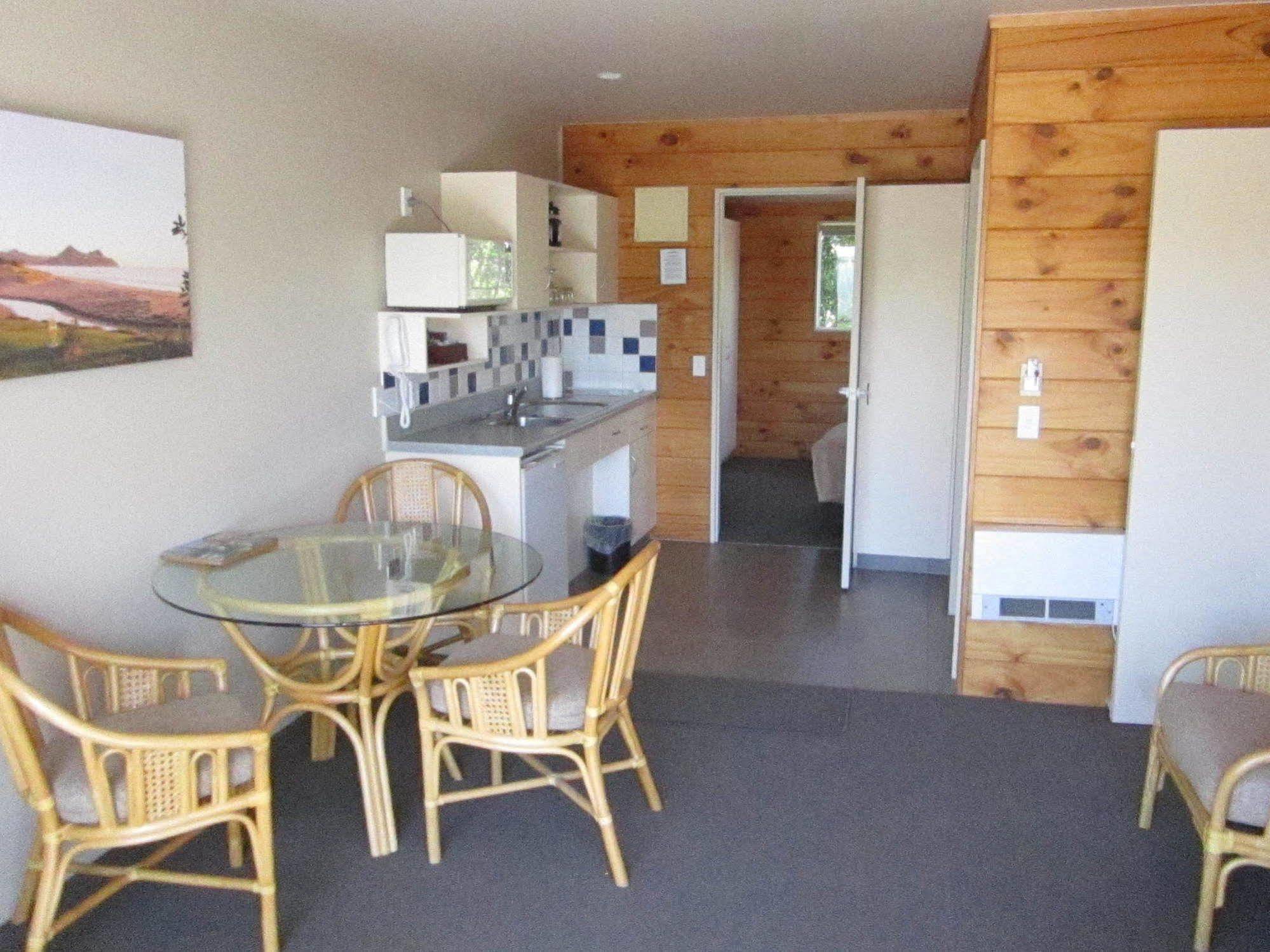 Pauanui Pines Motor Lodge Dış mekan fotoğraf