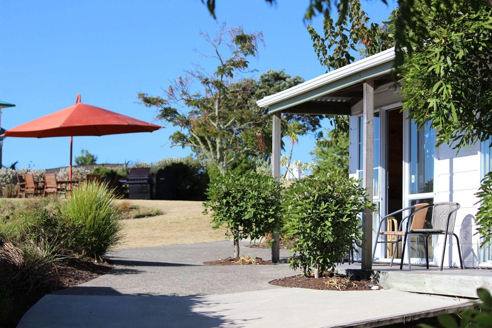 Pauanui Pines Motor Lodge Dış mekan fotoğraf